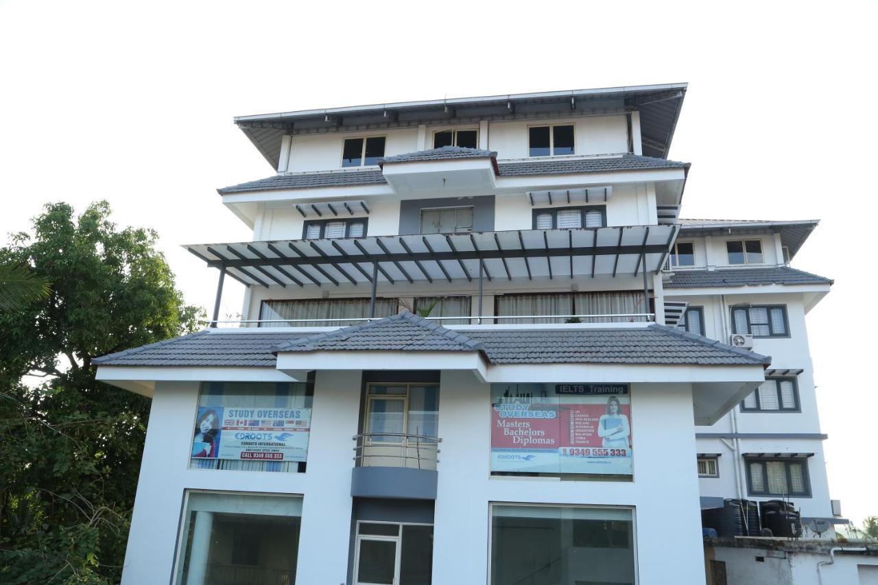 Hazmi Inn Perintalmanna 外观 照片
