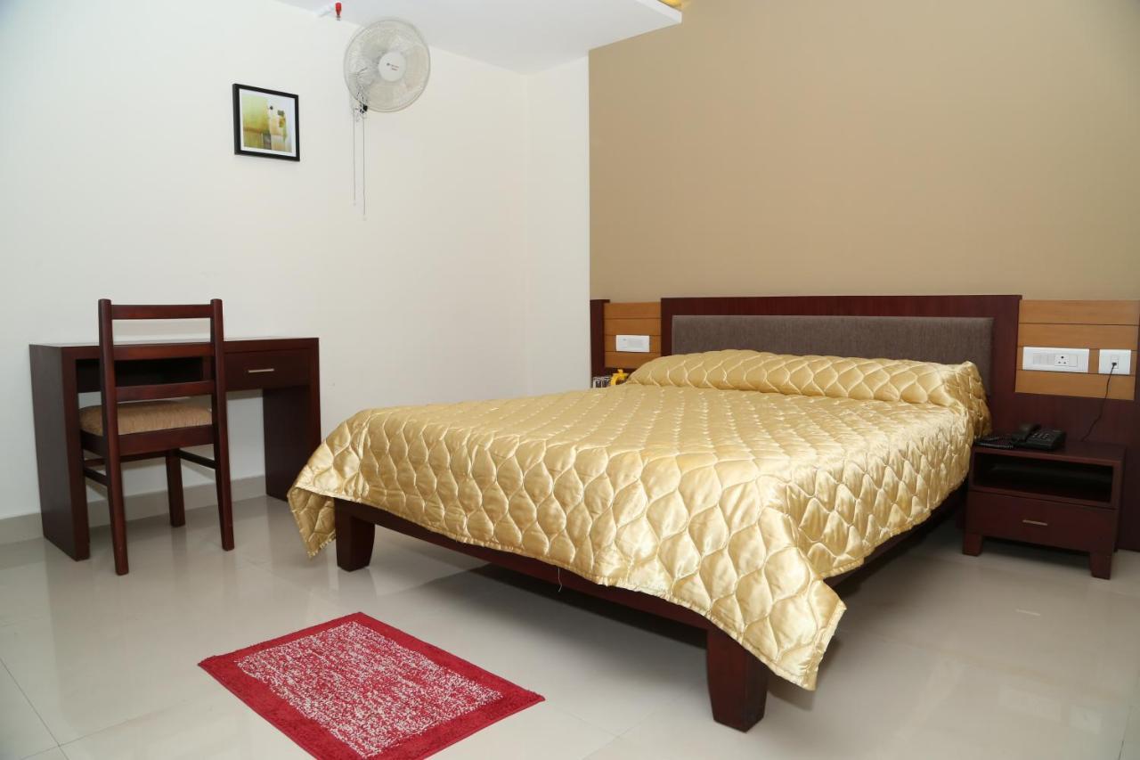 Hazmi Inn Perintalmanna 外观 照片